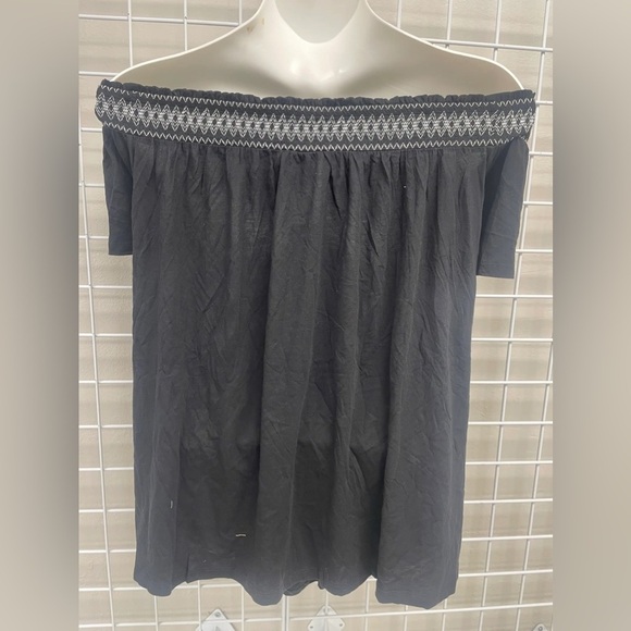 Torrid Black Modal Off Shoulder Smoked Yoke Top - New - Size 30 (6) - Picture 3 of 3